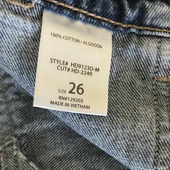 Hidden “Logan” Cargo Pocket Dad Jeans - Picture 10 of 13